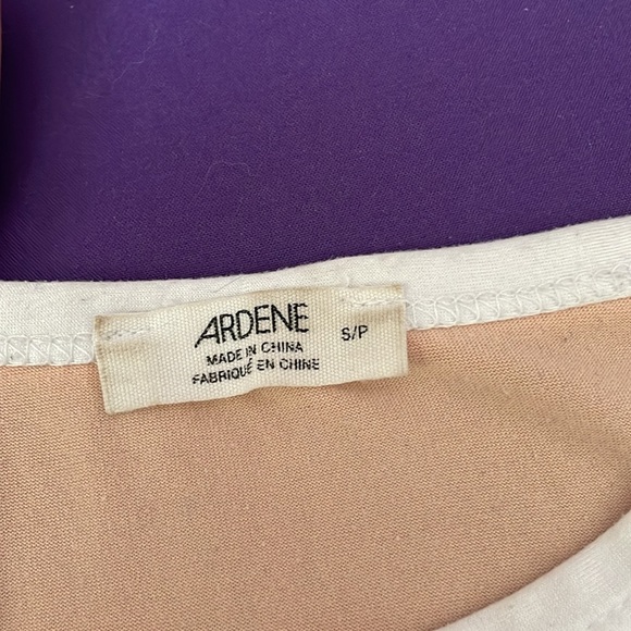 I am selling an peach Ardene shirt - Picture 3 of 3